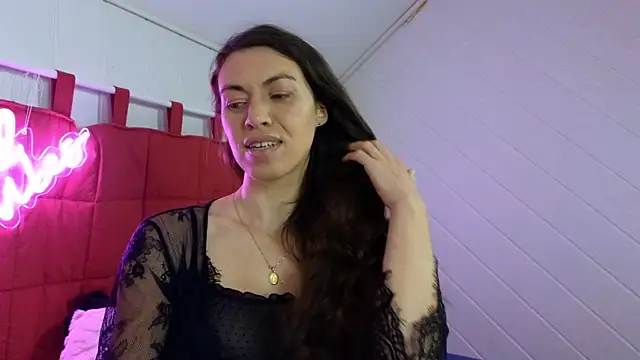 TiffanyDollxxx online show from December 2025 09:52:01 PM