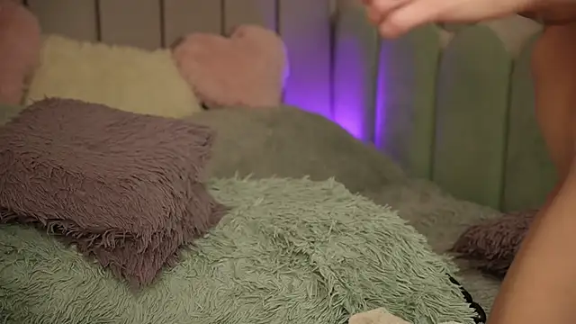 VickySecret96 online show from February 2025 09:36:01 PM