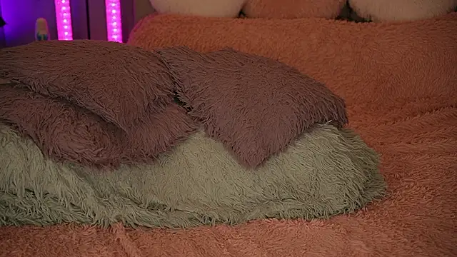 VickySecret96 online show from February 2026 05:56:01 PM