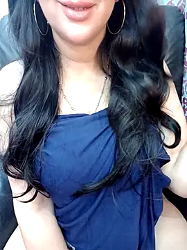 Snapshot of Queen_sousou chatting on February 2025 11:58:02 PM Queen sousou online show from February 2025 11:58:02 PM