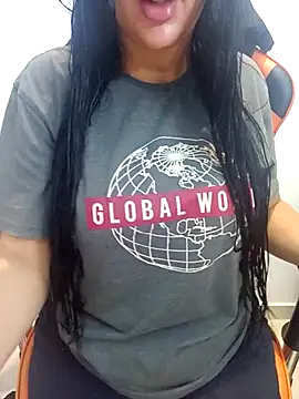 Snapshot of Queen_sousou chatting on October 2025 09:45:01 PM Queen sousou online show from October 2025 09:45:01 PM