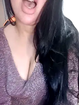 Snapshot of Queen_sousou chatting on October 2025 06:41:01 PM Queen sousou online show from October 2025 06:41:01 PM