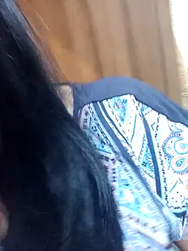 Snapshot of Queen_sousou chatting on November 2025 12:41:01 AM Queen sousou online show from November 2025 12:41:01 AM