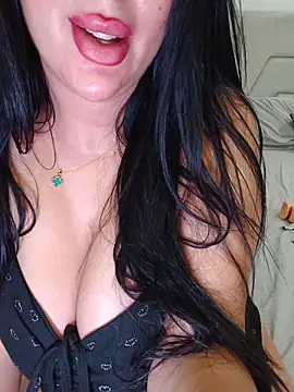 Snapshot of Queen_sousou chatting on May 2026 11:53:02 PM Queen sousou online show from May 2026 11:53:02 PM
