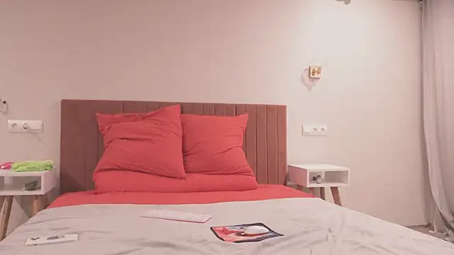 FluffyHat online show from January 2025 05:10:01 AM