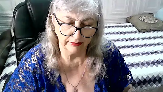 LolkaAlyss online show from November 2025 09:03:02 PM