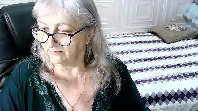 LolkaAlyss online show from November 2025 03:30:01 AM