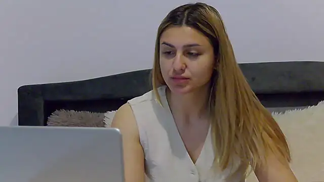 NicolePlay online show from March 2026 05:34:01 AM