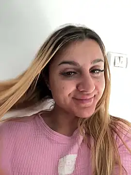 Snapshot of NicolePlay chatting on May 2026 04:53:02 AM NicolePlay online show from May 2026 04:53:02 AM