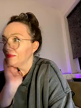 FemDom RubyKnightXXO online show from November 2025 07:27:02 PM