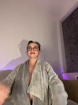 FemDom RubyKnightXXO online show from November 2025 08:08:01 PM