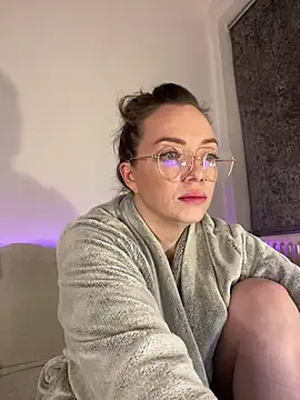 FemDom RubyKnightXXO online show from December 2025 09:30:01 PM