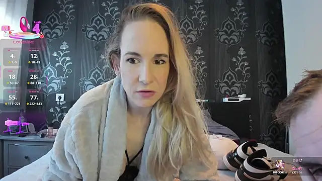 Snapshot of NaomiAndFriends chatting on March 2025 11:14:02 AM NaomiAndFriends online show from March 2025 11:14:02 AM