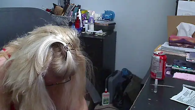 XTRAHORNYONE online show from February 2025 04:10:02 PM