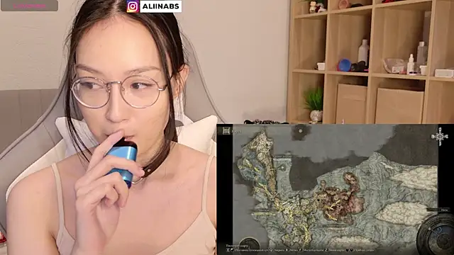 Snapshot of aliiiiiina chatting on January 2025 09:20:01 PM aliiiiiina online show from January 2025 09:20:01 PM