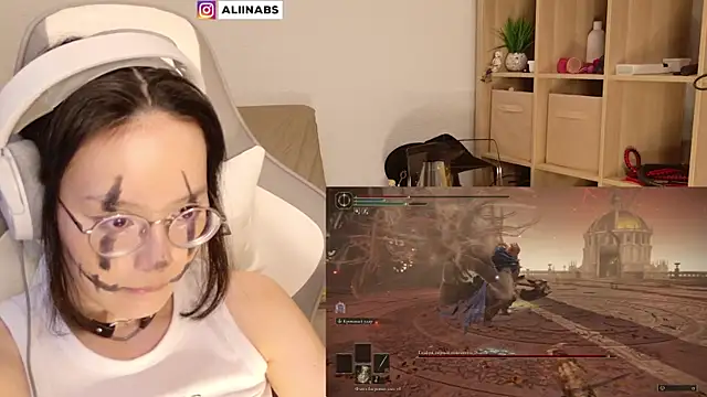 Snapshot of aliiiiiina chatting on January 2025 07:04:02 PM aliiiiiina online show from January 2025 07:04:02 PM