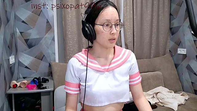 Snapshot of aliiiiiina chatting on September 2025 08:00:02 PM aliiiiiina online show from September 2025 08:00:02 PM