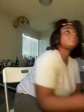 DancingLemonade online show from February 2025 07:11:01 PM