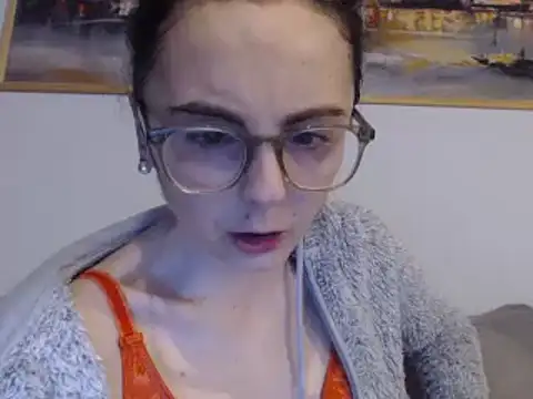 cleophee online show from February 2025 06:46:01 AM