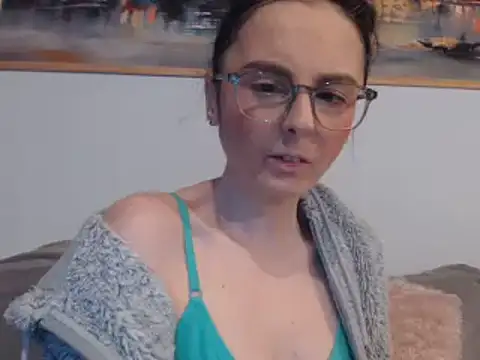 cleophee online show from February 2025 07:01:02 AM