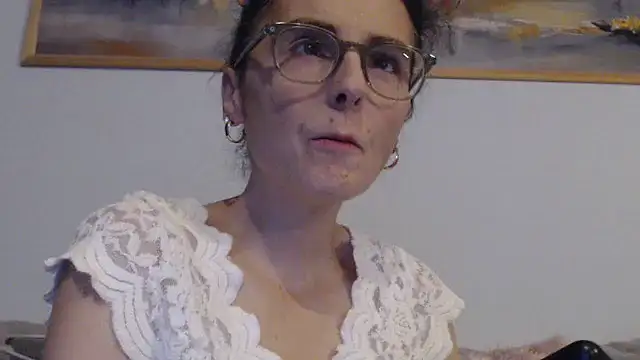 cleophee online show from October 2025 05:41:02 AM