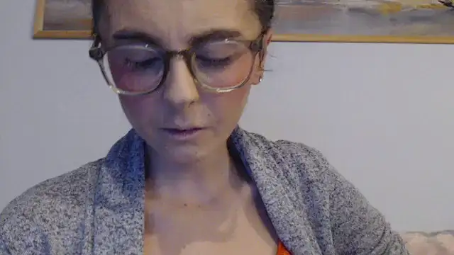 cleophee online show from December 2025 06:53:02 AM