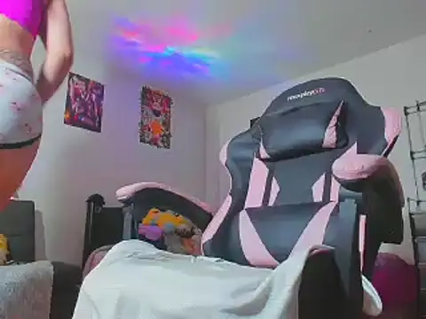 MARIANAWEED online show from April 2026 08:50:01 PM