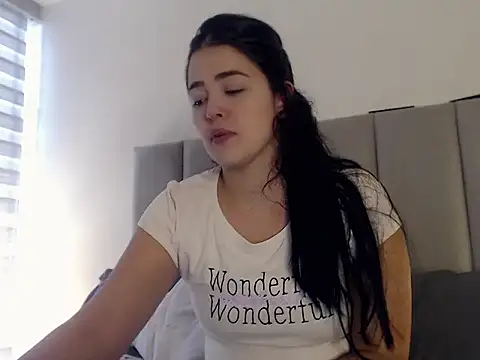 Snapshot of Aleska__Bell chatting on December 2025 08:27:01 PM Aleska Bell online show from December 2025 08:27:01 PM