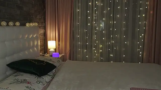 Snapshot of starrydoll chatting on December 2024 09:04:02 PM starrydoll online show from December 2024 09:04:02 PM