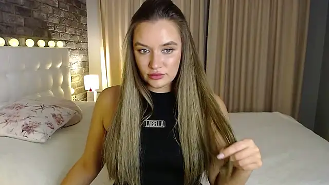 Snapshot of starrydoll chatting on October 2025 03:44:01 PM starrydoll online show from October 2025 03:44:01 PM