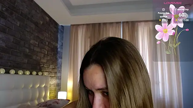 Snapshot of starrydoll chatting on May 2026 11:16:02 AM starrydoll online show from May 2026 11:16:02 AM