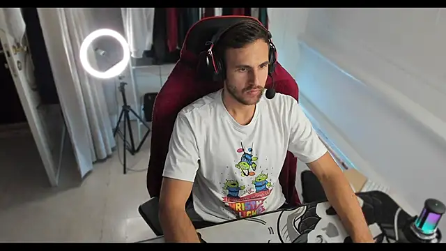 Raamoss online show from September 2025 12:55:01 AM