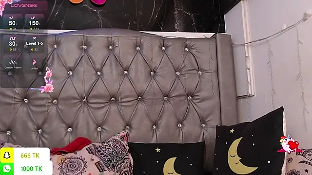 LAILAGUMMY online show from April 2026 02:06:02 PM