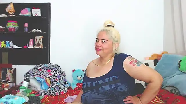 estrellita fugaz16x online show from January 2025 06:27:02 AM