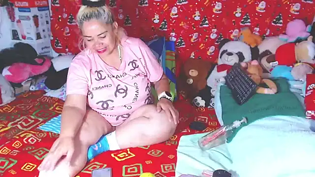 Snapshot of estrellita_fugaz16x chatting on April 2026 04:41:02 AM estrellita fugaz16x online show from April 2026 04:41:02 AM