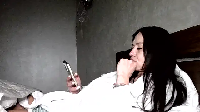 JulianaGold1 online show from January 2026 11:30:02 PM