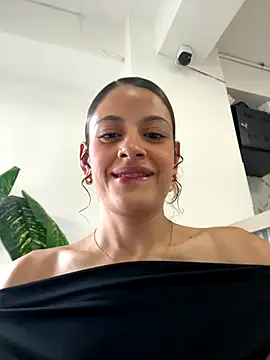 alana15 online show from September 2025 09:58:02 PM