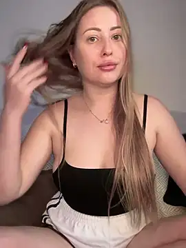 AlisaWhite online show from January 2025 12:02:02 PM