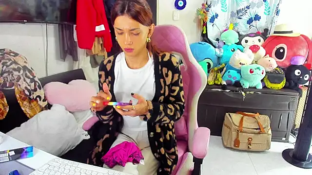 Lawrncesofiets online show from February 2025 01:59:01 PM