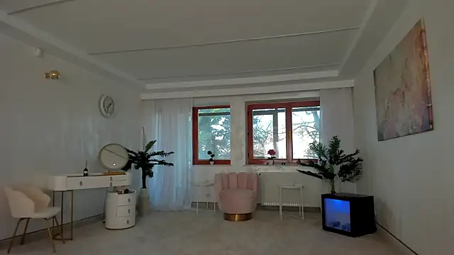 Snapshot of TiffanyHouston_ chatting on January 2025 07:00:01 AM TiffanyHouston online show from January 2025 07:00:01 AM