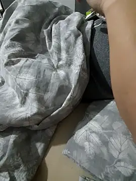 elenaUK online show from November 2025 07:45:02 PM