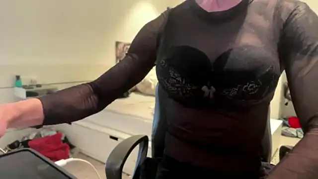 Snapshot of pocker498 chatting on March 2026 08:21:02 AM pocker498 online show from March 2026 08:21:02 AM