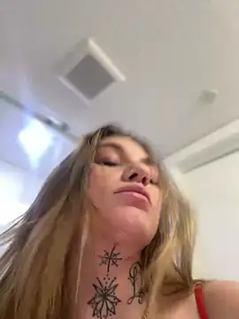 Snapshot of chloetease chatting on February 2025 06:36:02 AM chloetease online show from February 2025 06:36:02 AM