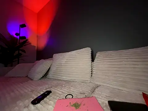 Snapshot of chloetease chatting on November 2025 03:12:01 AM chloetease online show from November 2025 03:12:01 AM