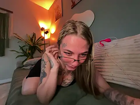 Snapshot of chloetease chatting on July 2026 03:00:02 AM chloetease online show from July 2026 03:00:02 AM