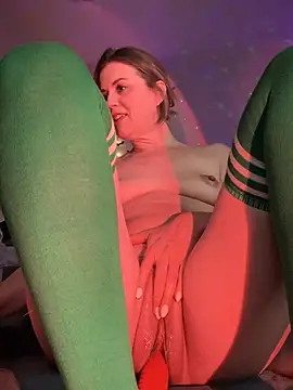 MaiseKnox online show from December 2024 02:04:01 AM