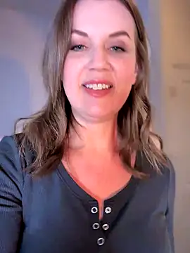 MaiseKnox online show from September 2025 11:16:01 PM