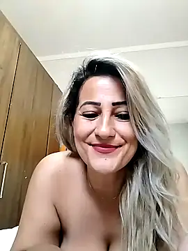 vivifernades online show from January 2025 08:15:02 PM