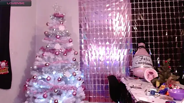 lil daisy7 online show from December 2024 12:20:01 AM