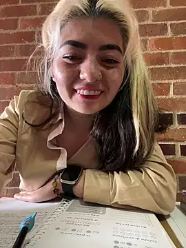 Sammysammy  online show from January 2025 07:52:01 PM